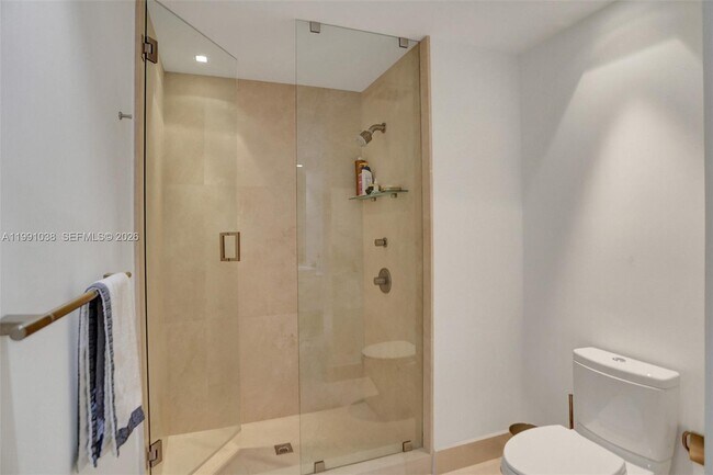 Building Photo - 3535 Hiawatha Ave