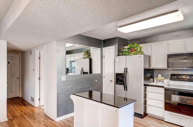 Building Photo - 19461 E Navarro Dr