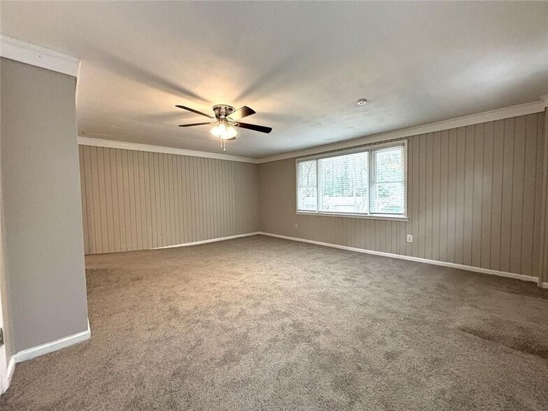 Building Photo - 558 Dorsey Cir SW