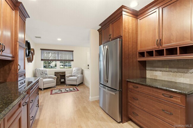 Building Photo - 11 Indian Trce