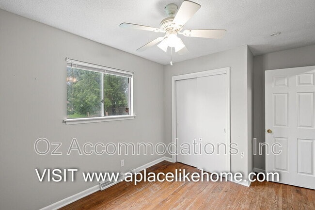 Building Photo - 1606 N 63 Pl