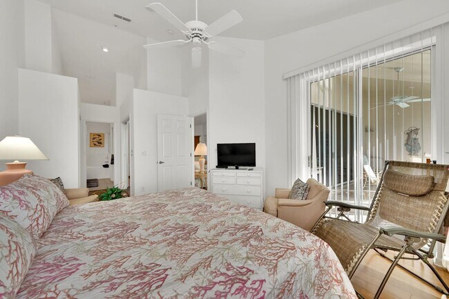 Building Photo - Seasonal 3br 2bath Condo in Harbor Lakes Community