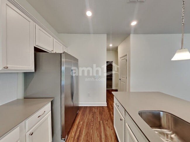 Building Photo - 29648 Passerine Ct