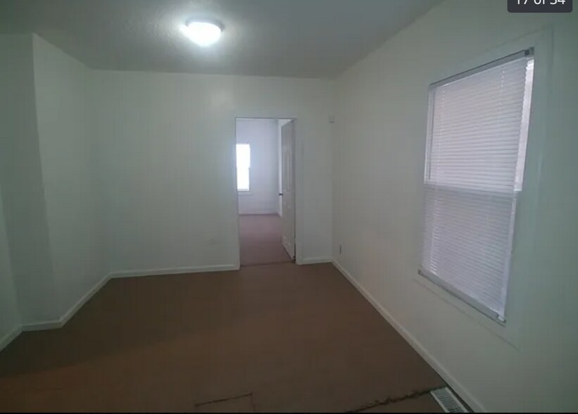 Building Photo - 7944 S Dobson Ave