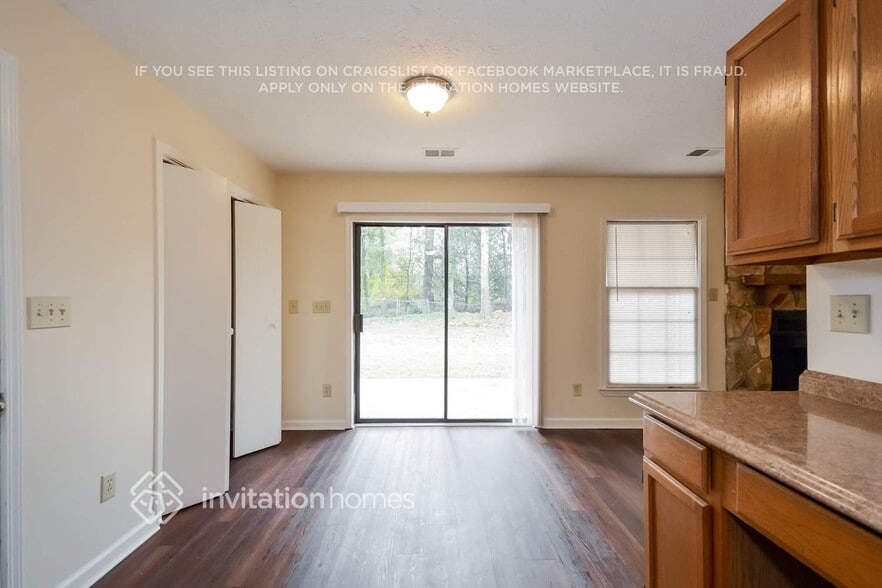 Building Photo - 403 Cindy Dr SE