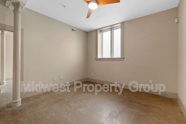 Building Photo - 4244 Chouteau Ave