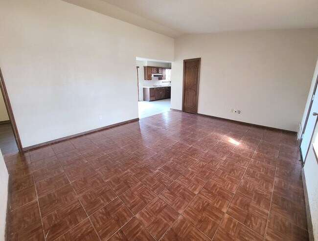 Building Photo - 3 Bedroom Home in Del City