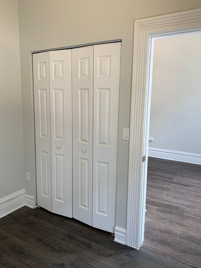 Building Photo - 1653 N Halsted St