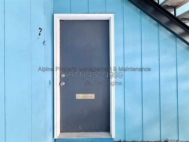 Building Photo - 17890 SW Alexander St