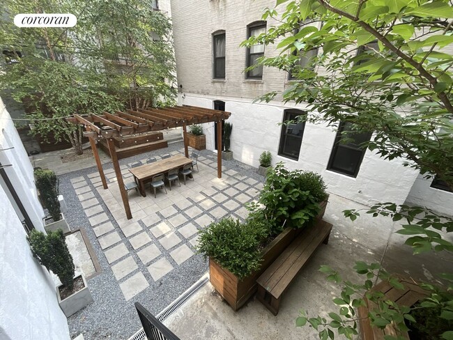 Building Photo - 24-39-39 38th St