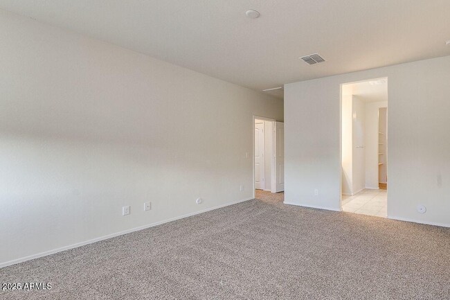 Building Photo - 16910 N Rosa Dr