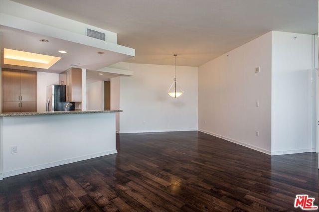 Building Photo - 13700 Marina Pointe Dr