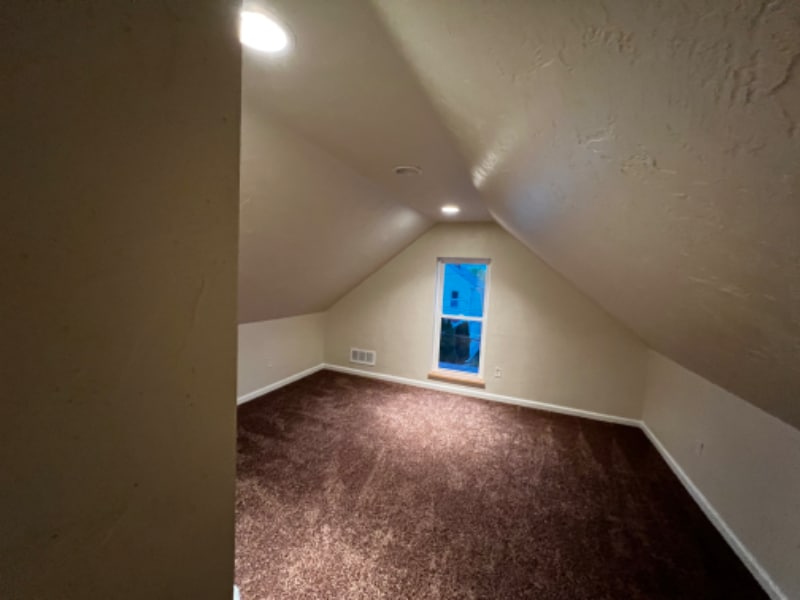 Building Photo - 743 Lemington St