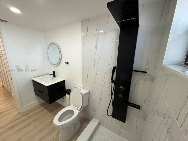 Building Photo - 7950 W McNab Rd