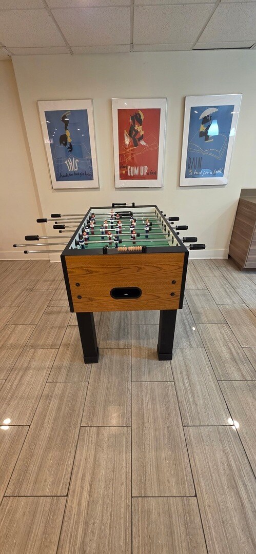 Building Photo - 1221 N Dearborn Pkwy