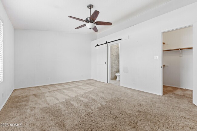 Building Photo - 8943 E Friess Dr