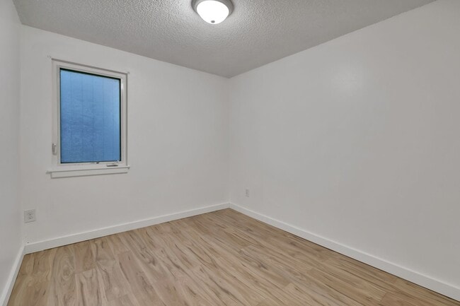 Building Photo - Arbor Lake Duplex unit for lease in private setting