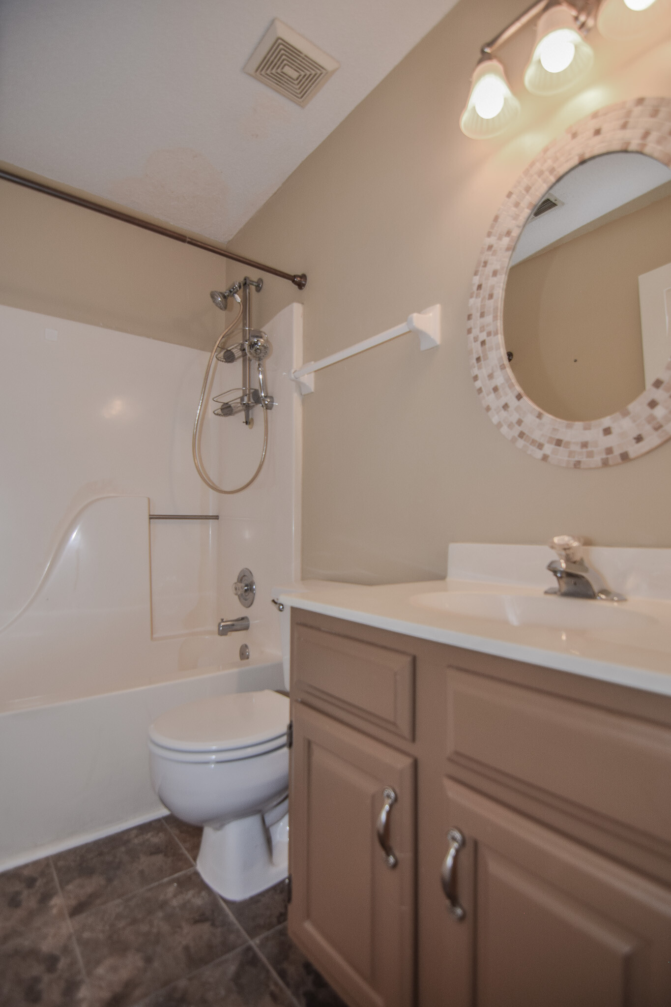 Building Photo - 205 Alydar Ct