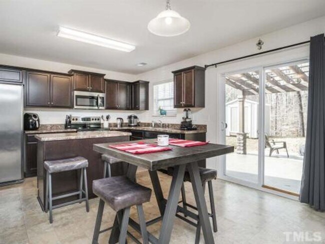 Building Photo - Spacious 3BR/2.5BA 2-Story Home with Open Floor Plan, Cul-de-Sac Charm, and Luxurious Features – ...