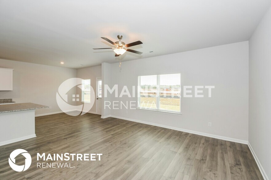 Building Photo - 2327 Curbow Dr