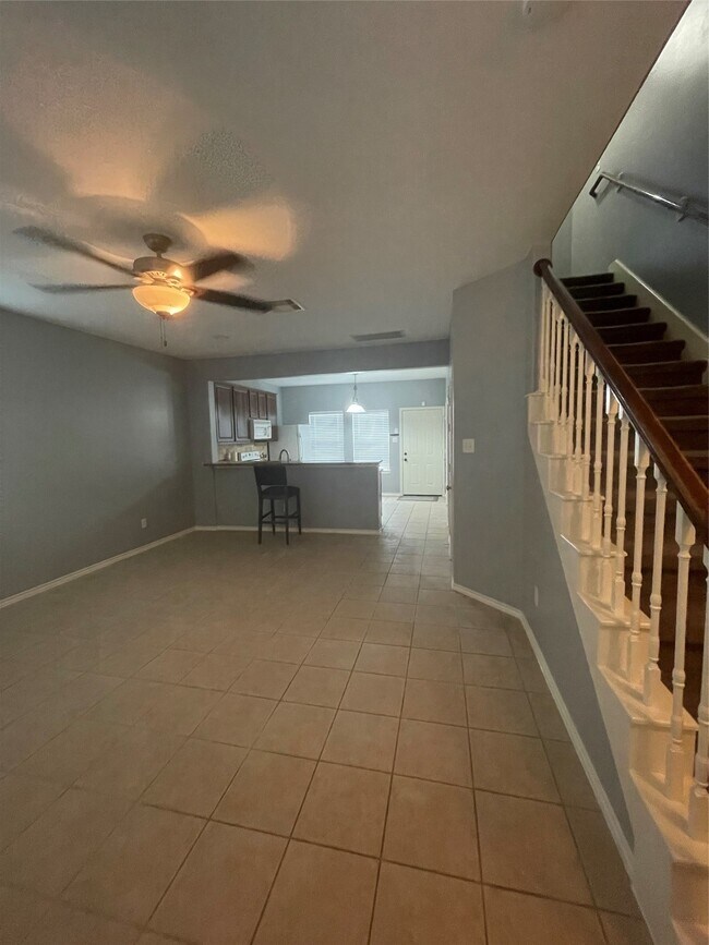 Building Photo - 2117 Kemah Village Dr