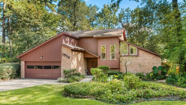 Building Photo - 1936 Foxtail Pl