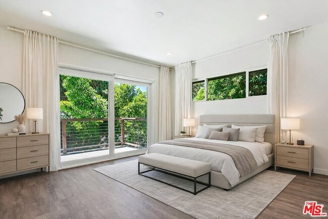 Building Photo - 3729 Reklaw Dr