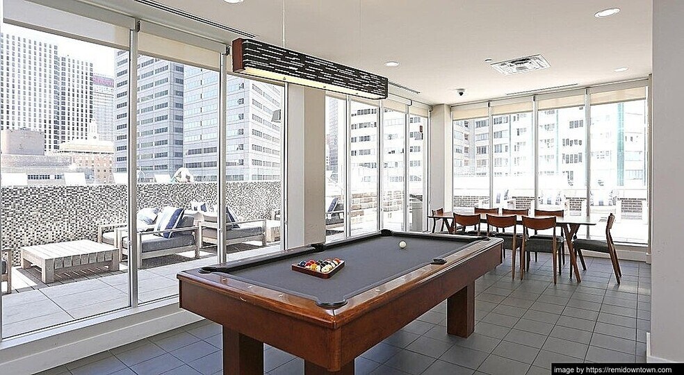 Building Photo - 411 N Akard St