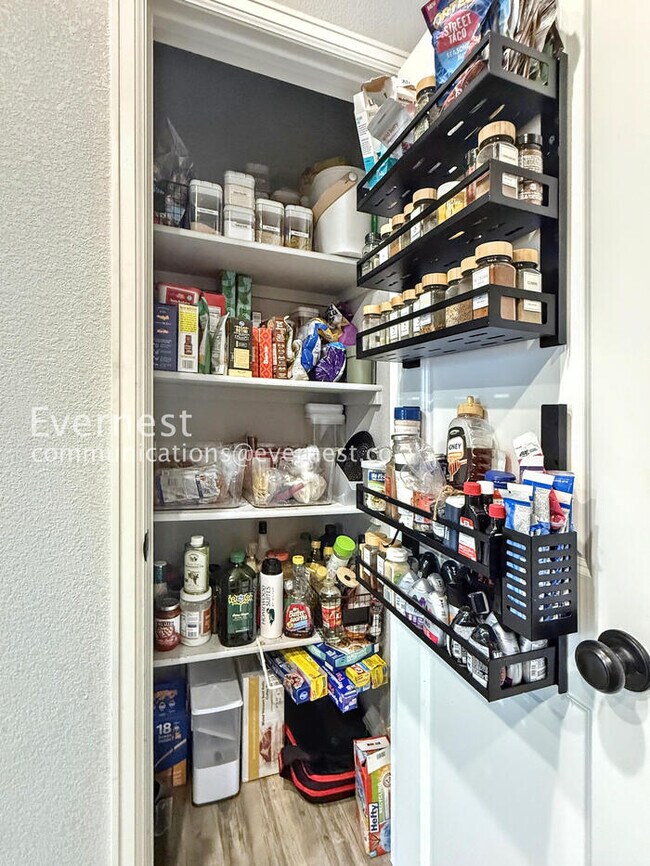 Building Photo - 1123 Huntington Ave