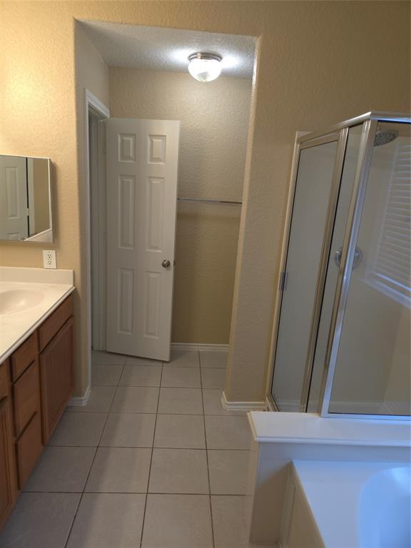 Building Photo - 6419 Bennington Springs Dr