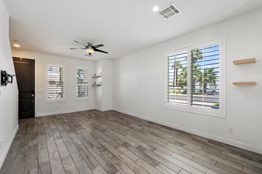 Building Photo - 3030 N 38th St