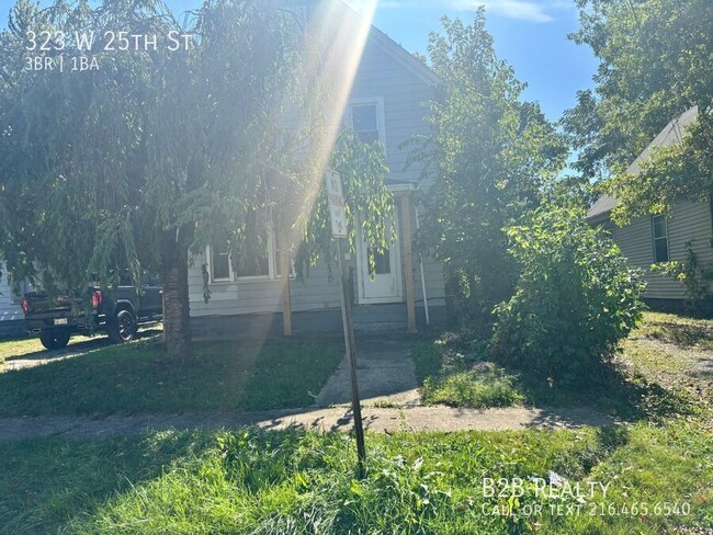 Building Photo - 323 W 25th St