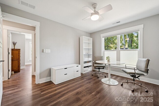 Building Photo - 2507 Marlowe Ave