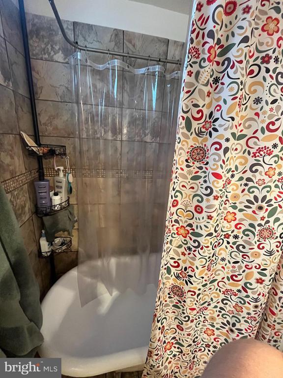 Building Photo - 717 Kearny St NE