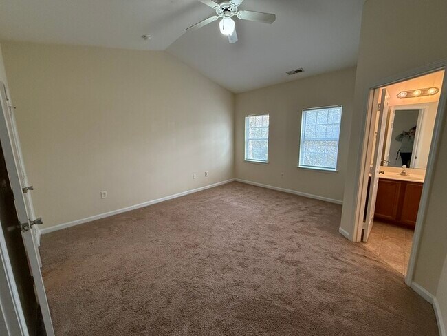 Building Photo - Spacious 2 Bed 2.5 Bath Town Home Available Now! Community Playground!