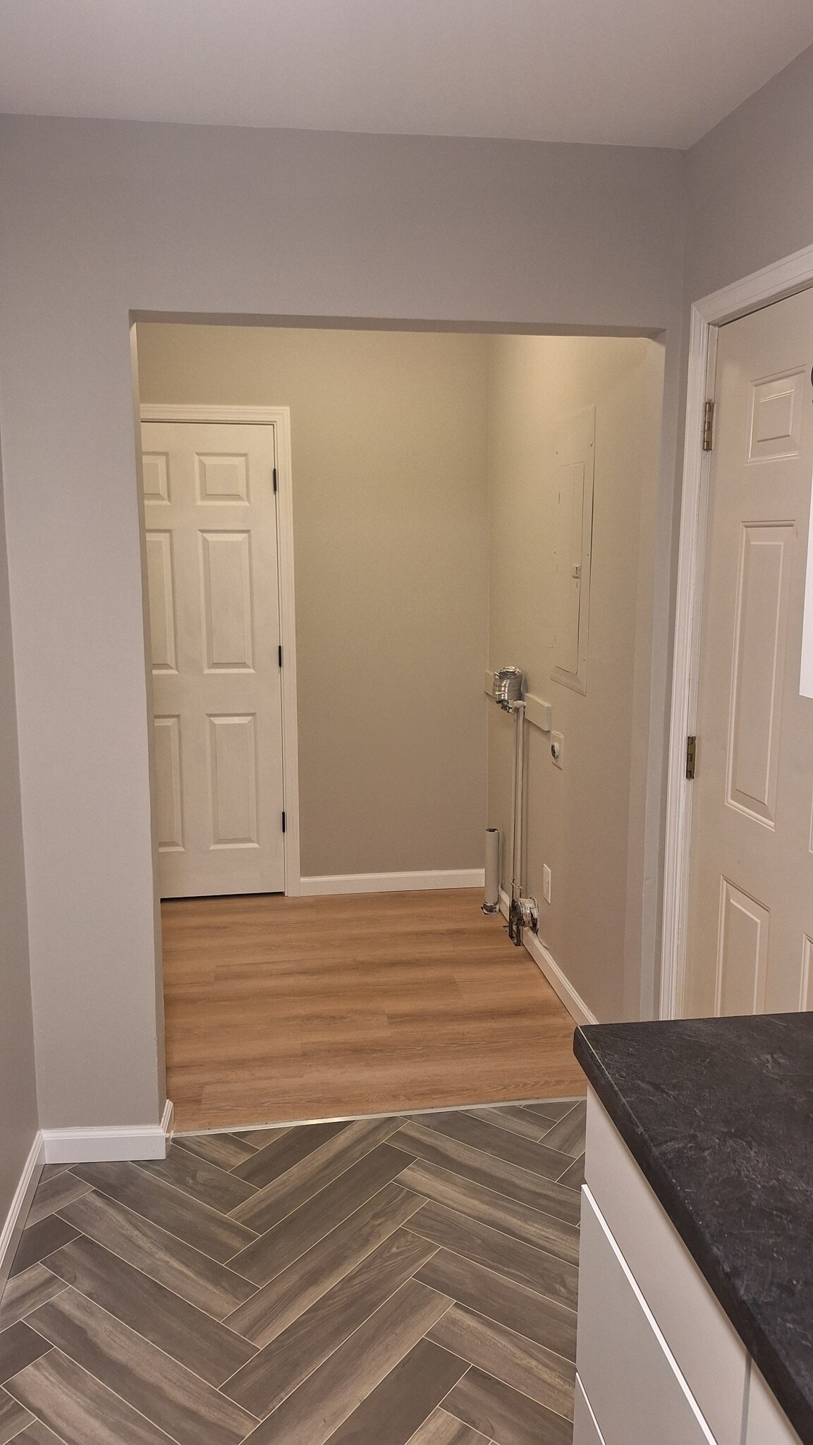 Laundry space - 1021 Adams Ave
