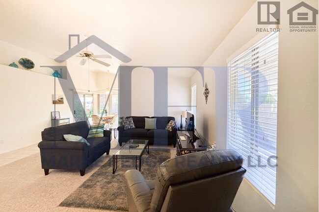 Building Photo - 2Bed/2Bath Home in 55+ Community in Peoria...