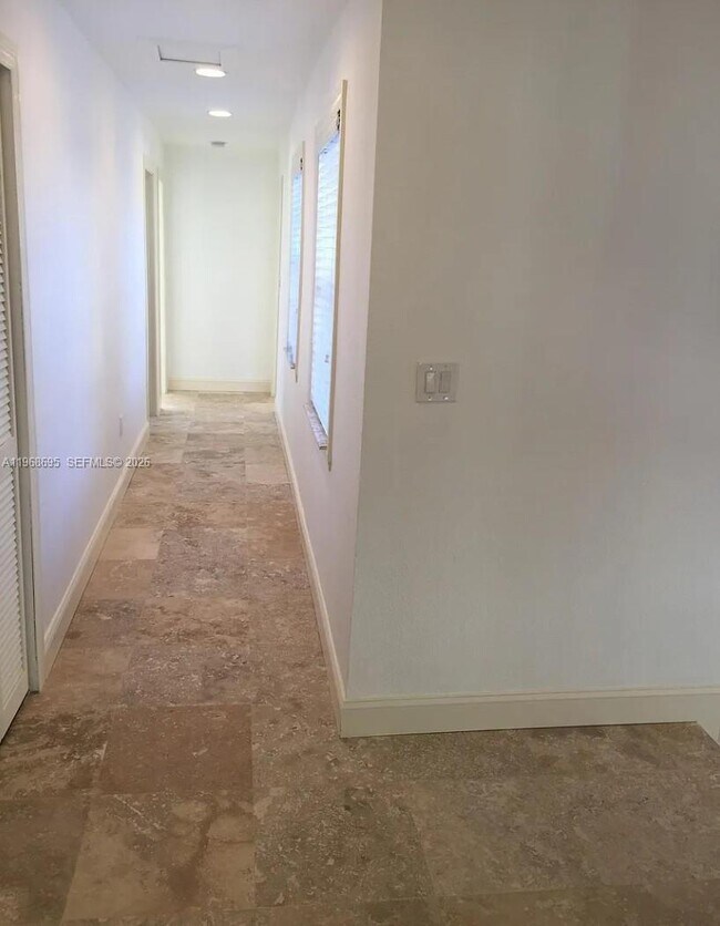 Building Photo - 3087 Shipping Ave