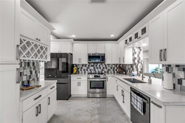 Building Photo - 5601 White Cedar Ln