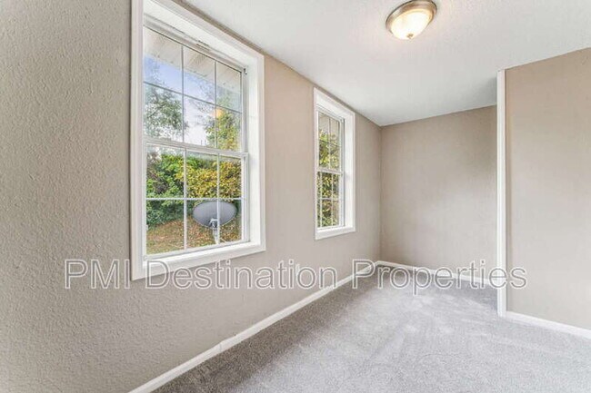 Building Photo - 4041 Ruby Ave