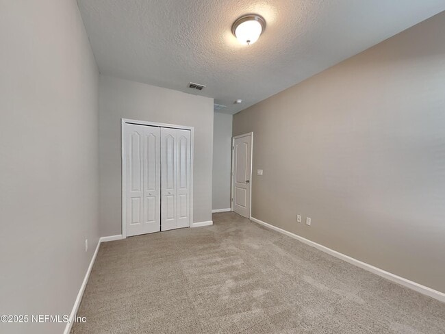 Building Photo - 164 Bloomfield Wy