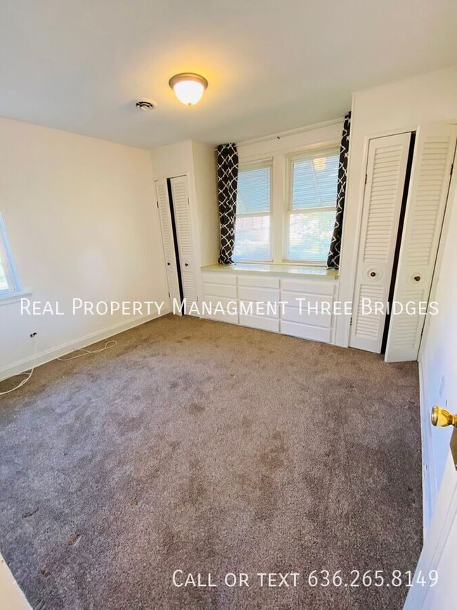 Building Photo - Beautiful 2br/1ba Lindendwood Park Home