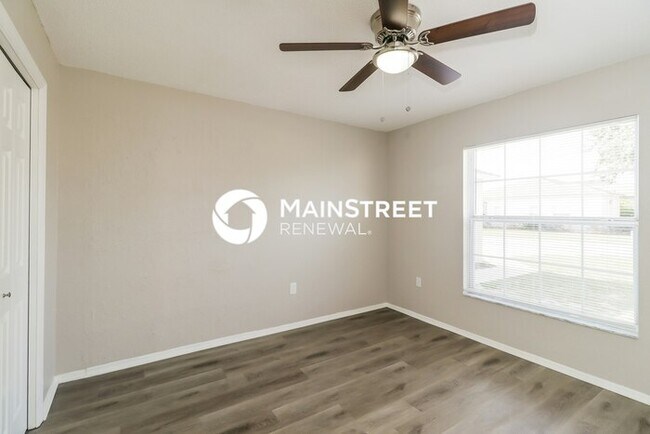 Building Photo - 4 Bedroom Pet-Friendly Home in LAKELAND, FL with Main Street Renewal