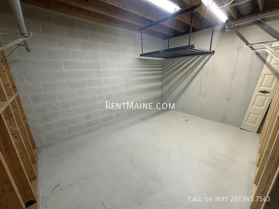 Building Photo - 33 Longrale Park