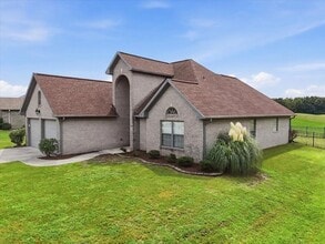 Building Photo - 38 Castle Bay Dr