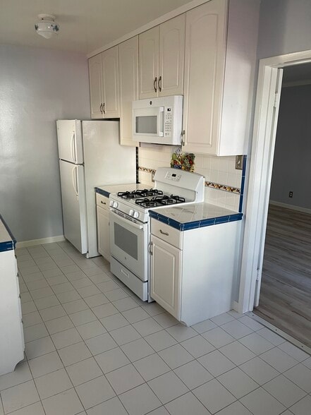 Building Photo - 4449 Kensington Rd