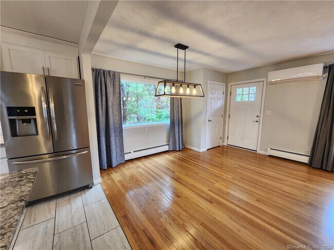 Building Photo - 24 Savi Ave