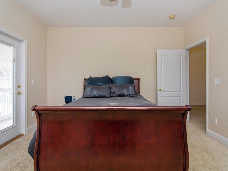 Building Photo - 2396 Palm Harbor Dr