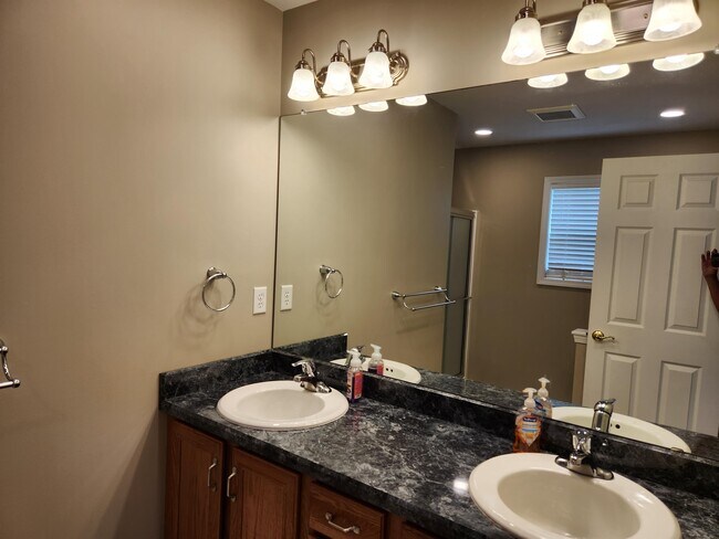 Building Photo - 8355 Nates Ln