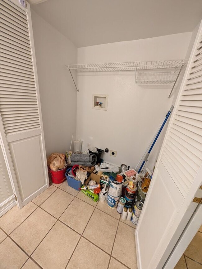 Building Photo - JL1-TFS